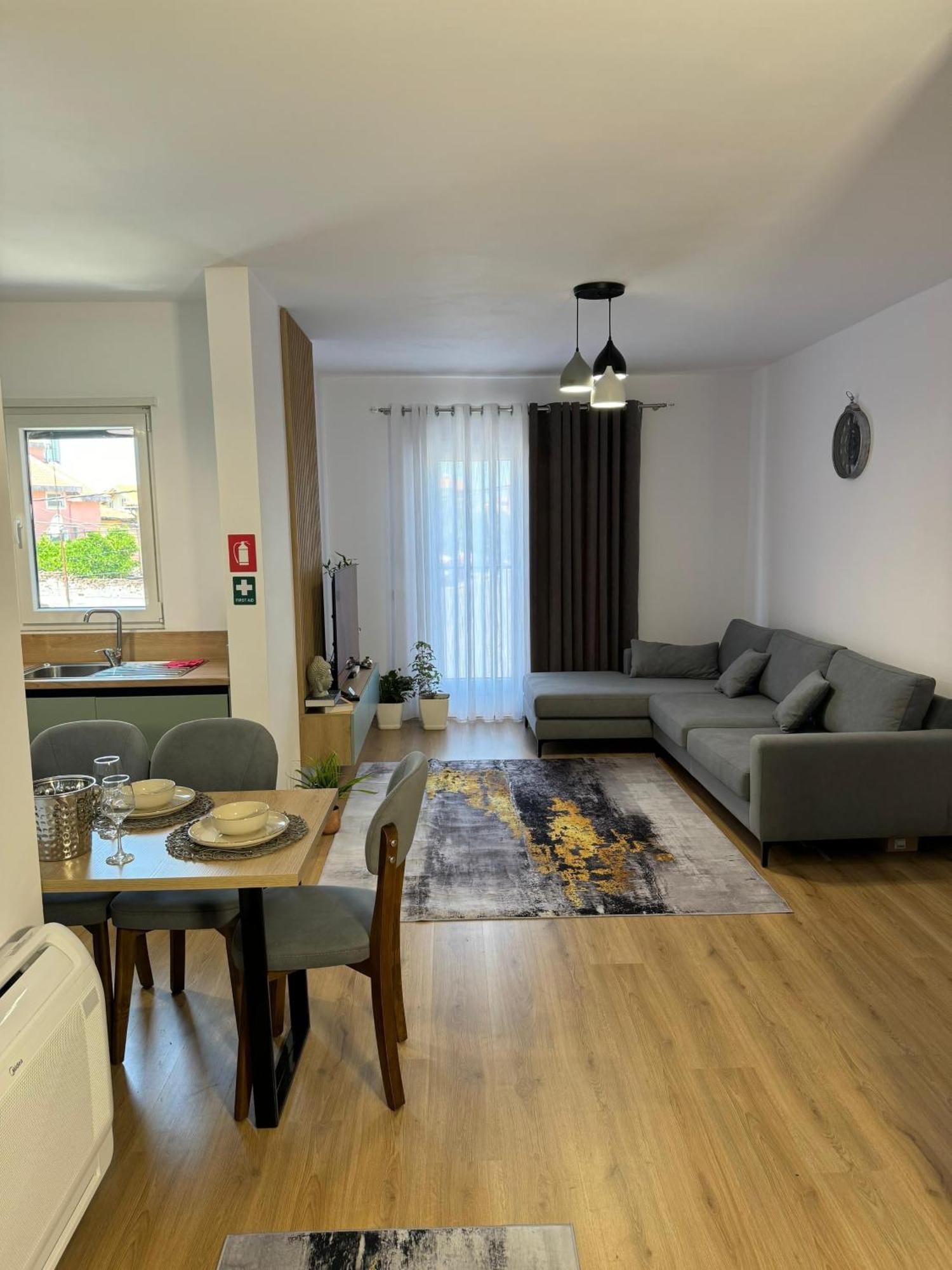 Apartment In City Center Szkodra Zewnętrze zdjęcie